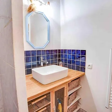 Maison Perigourdine 14 Personnes Avec Piscine Busserolles