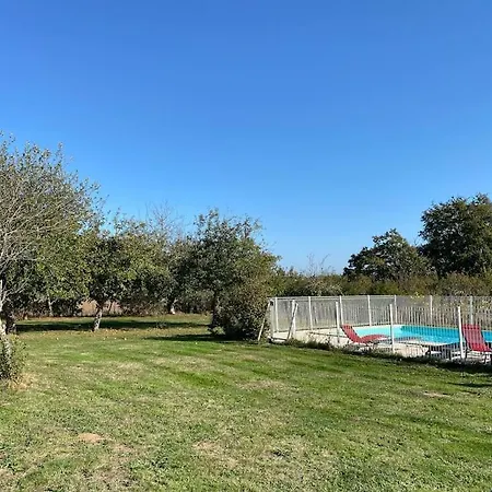 Maison Perigourdine 14 Personnes Avec Piscine