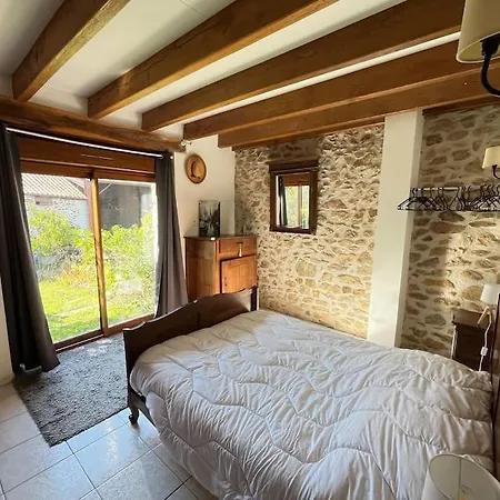 Maison Perigourdine 14 Personnes Avec Piscine Busserolles