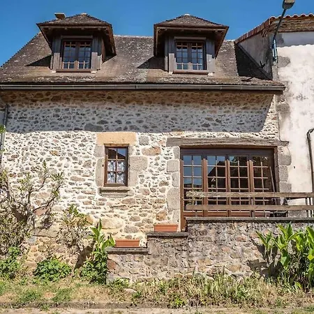Maison Perigourdine 14 Personnes Avec Piscine Holiday home Busserolles