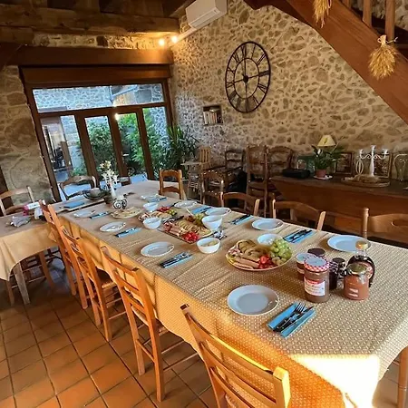 Maison Perigourdine 14 Personnes Avec Piscine