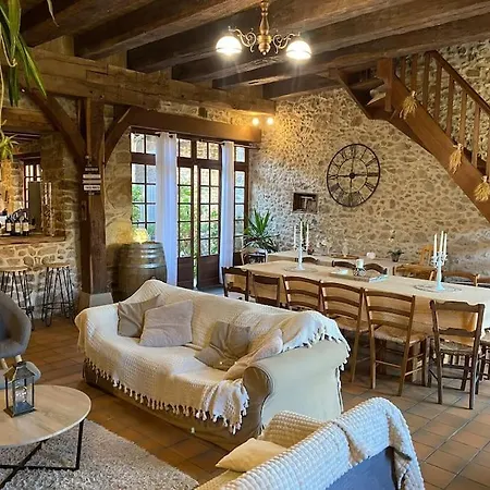Maison Perigourdine 14 Personnes Avec Piscine *